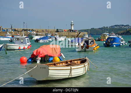 La vista del porto, St Ives, Cornwall, England, Regno Unito Foto Stock