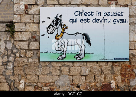 Poster della campagna con il dialetto piccardo di Ch'tis, Olhain, Bruay-La Buissiere, Via Francigena, Pas-de-Calais dipartimento Foto Stock