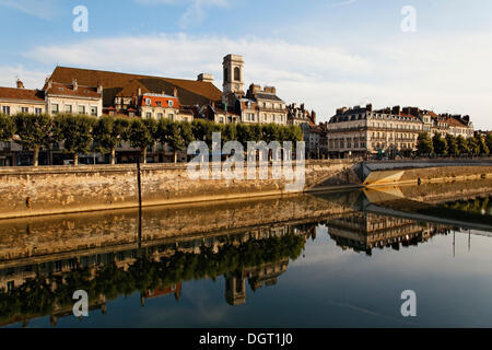 Besancon, northwestern città sul fiume Doubs, Atmosfera mattutina, Via Francigena, dipartimento del Doubs, Franca Contea, Francia Foto Stock