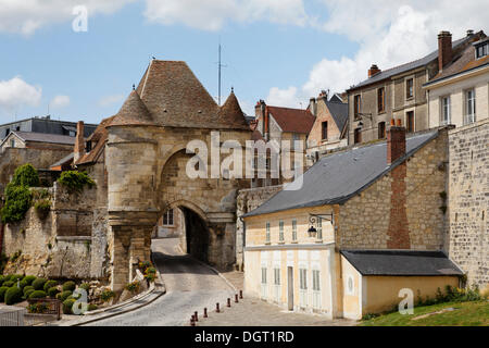 Le mura della città con le porte d'Ardon gate, Laon, Via Francigena, una antica strada dalla Francia a Roma, dipartimento Aisne Foto Stock