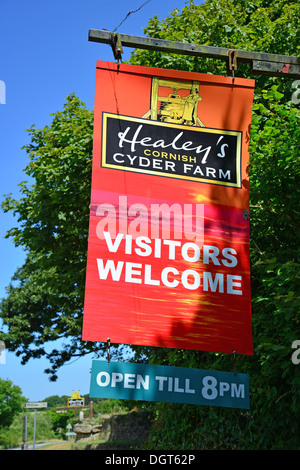 Healey's Cornish sidro Farm banner, Penhallow, Truro, Cornovaglia , in Inghilterra, Regno Unito Foto Stock