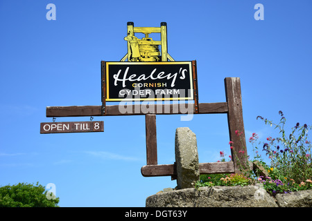 Healey's Cornish sidro Farm segno, Penhallow, Truro, Cornovaglia , in Inghilterra, Regno Unito Foto Stock