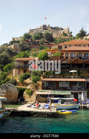 Il villaggio di Kale, Kalekoey o Simena, Baia di Kekova, Lycian coast, Provincia di Antalya, Mediterraneo, Turchia, Eurasia Foto Stock