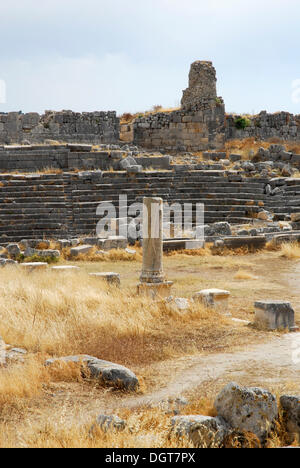 Teatro tra le rovine di Xanthos, Sito Patrimonio Mondiale dell'UNESCO, Letoon vicino a Fethiye, lycian coast, distretto di Antalya Foto Stock