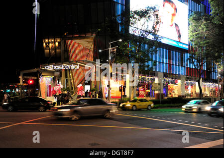 Orchard Central Shopping Centre, Orchard Road di notte, architettura moderna, zona centrale, il quartiere centrale degli affari, Singapore Foto Stock