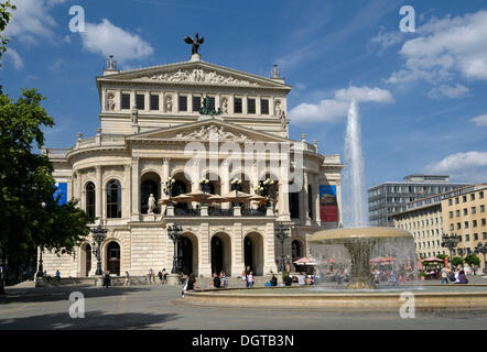 Alte Oper, la Vecchia Opera, Operaplatz square, Frankfurt am Main, Hesse Foto Stock
