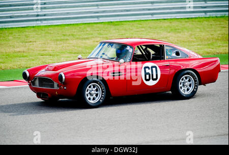 Austin, Texas, Stati Uniti d'America. 25 ott 2013. Ottobre 25, 2013: Gara di Qualificazione presso l'U.S. Vintage Racing campionato nazionale presso il circuito delle Americhe, Austin, TX. © csm/Alamy Live News Foto Stock