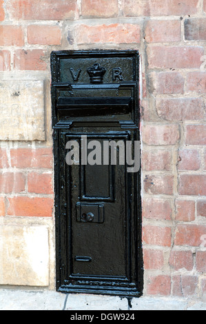 Vecchia casella postale, Nord Littleton, Vale of Evesham, Worcestershire, Regno Unito Foto Stock