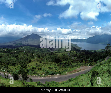 Vista panoramica del Lago Batur, Mt vulcano Batur, Batur Bali, Südostasien, Indonesia Foto Stock