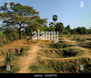 Choeung Ek, tombe di massa in corrispondenza dei campi di sterminio, vittime del regime di Pol Pot e dei Khmer Rossi, Choeung Ek, Phnom Penh Foto Stock