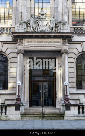 Una vista dell'ingresso all'istituzione di Ingegneri Civili edificio in una grande George Street, Londra Foto Stock