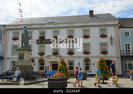 Xviii secolo "la Wellington Hotel', baluardo, Brecon, Parco Nazionale di Brecon Beacons, Powys, Wales, Regno Unito Foto Stock