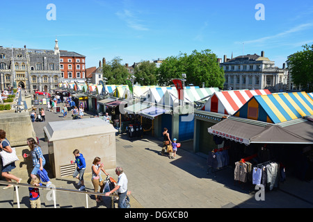 Mercato di Norwich, la piazza del mercato, Norwich, Norfolk, Inghilterra, Regno Unito Foto Stock