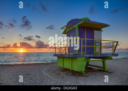 La 12th Street Art Deco torre bagnino sulla spiaggia di Miami Beach Foto Stock