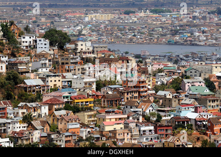 Tipico quartiere della capitale Antananarivo o Tana, precedentemente Tananarive, Madagascar, Africa Foto Stock