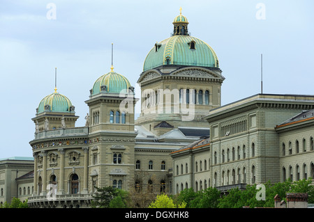 Bundeshaus (Parlamento) edificio del parlamento nella capitale, Berna, Svizzera, Europa Foto Stock