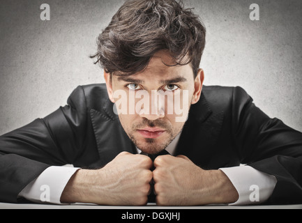 Ritratto di un determinato imprenditore giovane Foto Stock