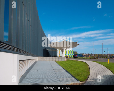 Parte anteriore in vetro di Kingsmill Hospital in Mansfield Foto Stock