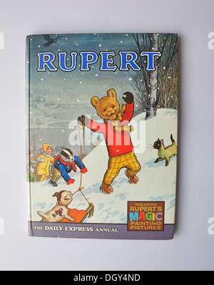 Daily Express Rupert Bear annuale di No.44, 1967, Surrey, England, Regno Unito Foto Stock