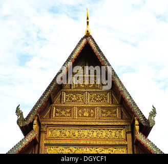 La parte anteriore del tetto Thailandia del tempio. Foto Stock