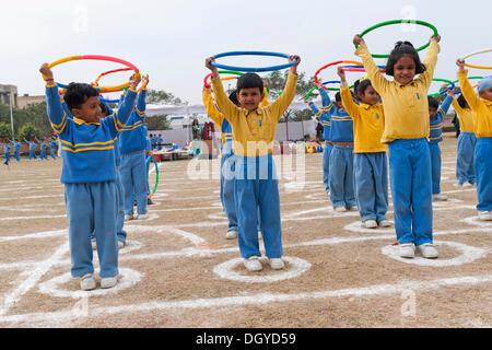 Pre-scuola i bambini in una scuola privata, New Delhi, India del Nord, India, Asia Foto Stock