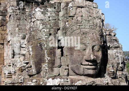 Faccia torri, Bayon Angkor Thom, Siem Reap, Cambogia, sud-est asiatico Foto Stock