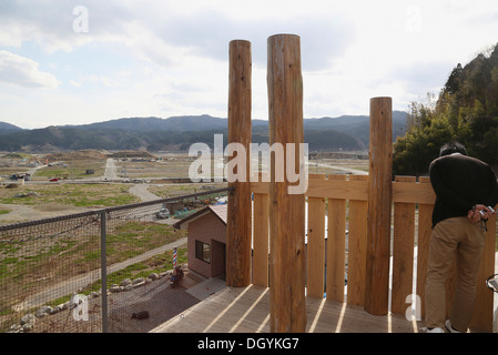 Giappone dopo la tempesta - Home per tutti in Rikuzentakata, Rikuzentakata, Giappone. Architetto: Toyo Ito, Kumiko Inui la, Akihisa Hirata un Foto Stock