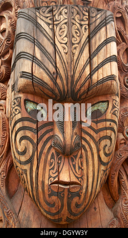 Arte Maori maschera in legno Foto Stock