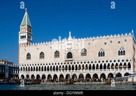 Vista laterale del Palazzo Ducale di Venezia, Venezia, Italia e Europa Foto Stock