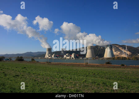 Un impianto ad energia nucleare, Centrale nucléaire de Cruas-Meysse sul Rodano tra Valence e Montelimar, Ardèche, Rhône-Alpes Foto Stock