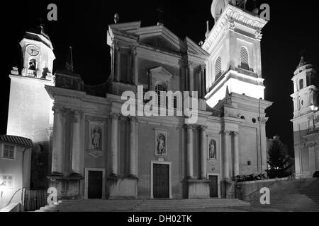 Chiesa di San Michel di notte, Mentone Département Alpes Maritimes, Région Provence Alpes Côte d'Azur, in Francia, in Europa Foto Stock