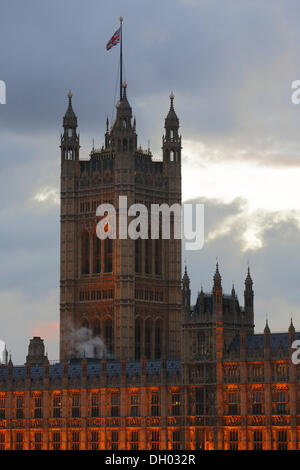 Westminster Hall, Torre di Victoria in serata, City of Westminster, Londra, regione di Londra, England, Regno Unito Foto Stock