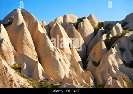 Fata Camino tufo vulcanico formazioni rocciose, Göreme, Cappadocia, Turchia Foto Stock