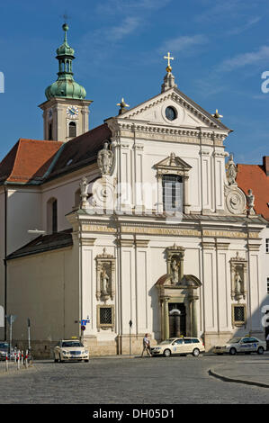San Giuseppe chiesa monastero carmelitano, centro storico di Regensburg, Alto Palatinato, Bavaria Foto Stock