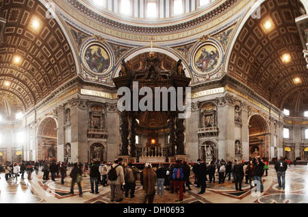 Area di Dome e l altare papale, Basilica di San Pietro, la Fontana di Trevi, Roma, lazio, Italy Foto Stock