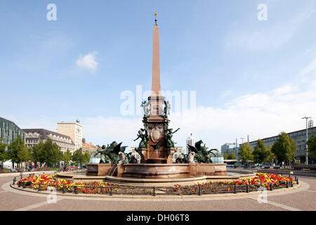 Fontana Mendebrunnen, Augustusplatz square, Lipsia, Sassonia, PublicGround Foto Stock