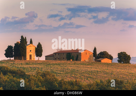 La Cappella della Madonna di Vitaleta, nel cuore della Toscana vicino a Pienza in de Val d'Orcia Foto Stock