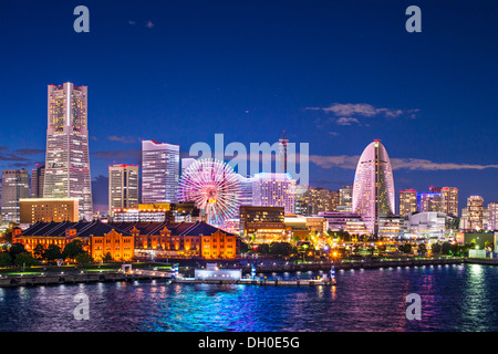 Yokohama, Giappone vista aerea a Minato Mirai Waterfront District. Foto Stock