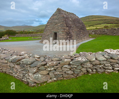 Contea di Kerry, Irlanda: Gallarus oratorio sulla penisola di Dingle, costruito tra il sesto e il nono secolo. Foto Stock