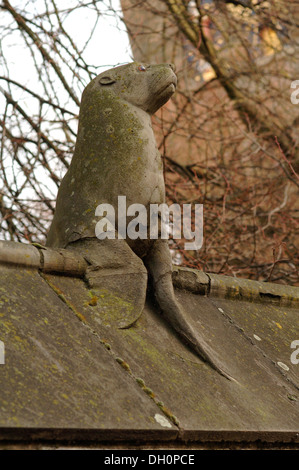 Il Castello di Cardiff animali del muro è stato progettato da William Burges nel 1866 ma costruite fino al 1890, prima del rinnovo di un sigillo416 Foto Stock