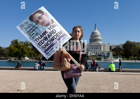 Noi cittadini e molti enti pubblici Organizzazioni di advocacy si riuniscono per rally su Capitol Hill contro la NSA spionaggio - Washington DC, Stati Uniti d'America Foto Stock