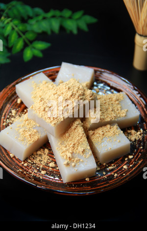 Kuzumochi (arrow-cake) Foto Stock