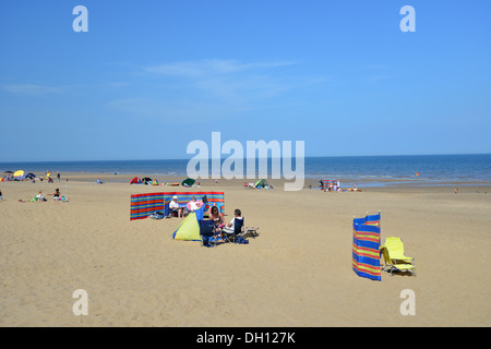 Vista della spiaggia, Sutton-on-Sea, Lincolnshire, England, Regno Unito Foto Stock