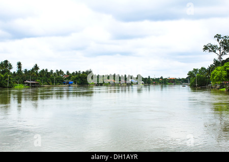 Mae Klong River ,Samutsongkhram provincia della Thailandia. Foto Stock