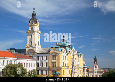 Il Municipio in piazza Szechenyi, Pecs, Dél-Dunántúl, Ungheria Foto Stock