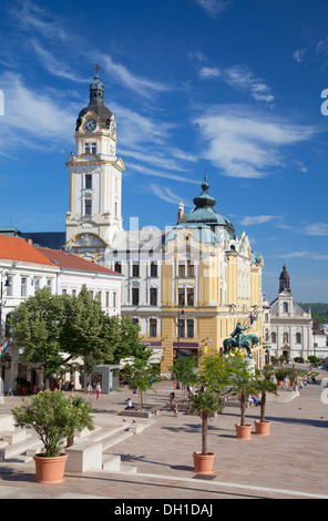 Il Municipio in piazza Szechenyi, Pecs, Dél-Dunántúl, Ungheria Foto Stock