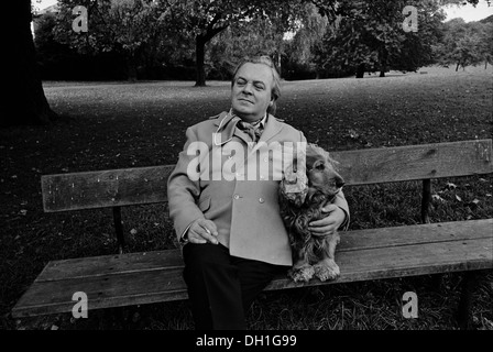 Attore britannico Patrick Wymark fotografato in Hampstead, Londra nel settembre 1969. Morì un anno più tardi. Foto Stock