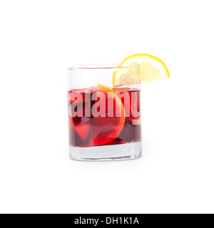 La sangria in vetro, isolato su bianco Foto Stock