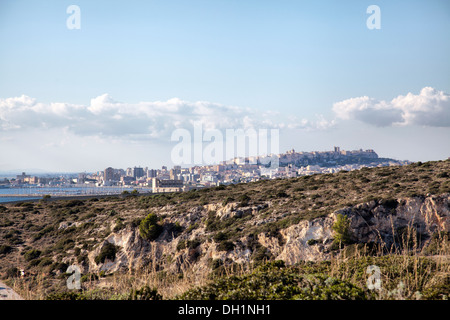 Vista di Cagliari e Porto dal faro di Capo Sant Elia di San Bartolomeo in Sardegna Foto Stock