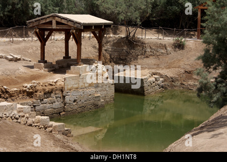 Sito del Battesimo di Gesù, Wadi Kharrar, spegnere il fiume Giordano, Giordania Foto Stock